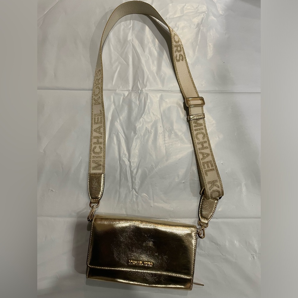 Michael Kors Women Lady zip Around Wallet Crossbody bag